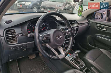 Хэтчбек Kia Rio 2018 в 