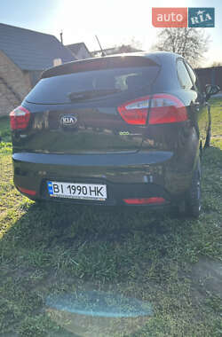 Хэтчбек Kia Rio 2013 в 