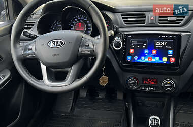 Хэтчбек Kia Rio 2012 в 