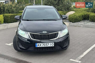 Седан Kia Rio 2013 в 
