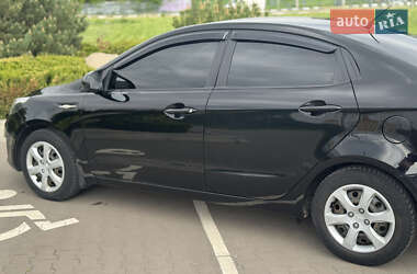 Седан Kia Rio 2013 в 
