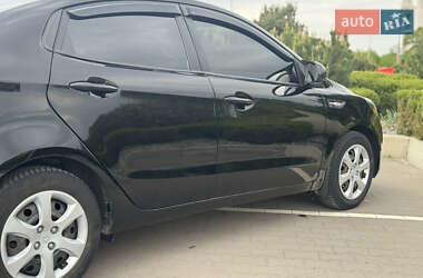 Седан Kia Rio 2013 в 
