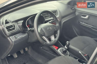 Седан Kia Rio 2013 в 