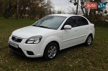 Седан Kia Rio 2011 в 