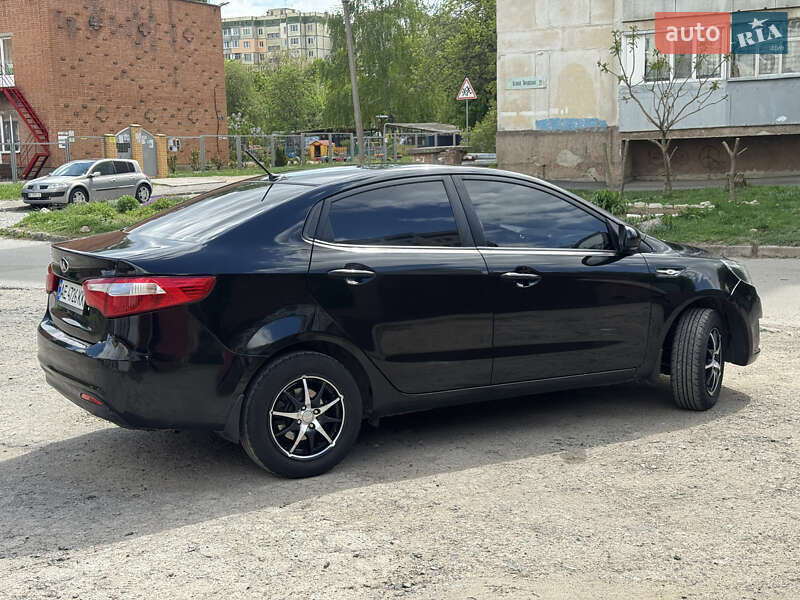 Седан Kia Rio 2013 в Полтаві