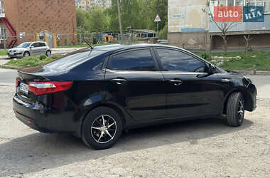 Седан Kia Rio 2013 в 