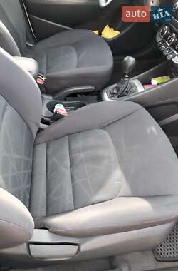 Хетчбек Kia Rio 2011 в 