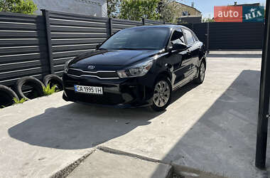 Седан Kia Rio 2017 в Києві