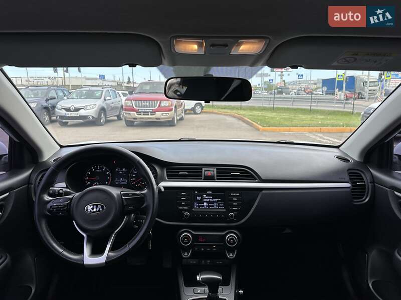 Седан Kia Rio 2018 в Киеве