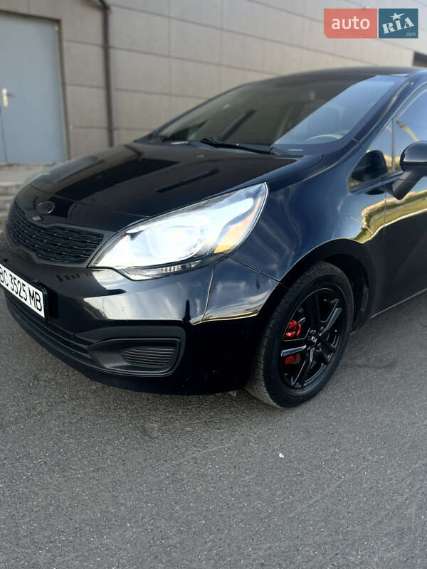 Седан Kia Rio 2011 в Кривому Розі