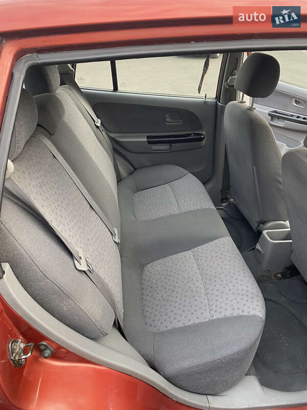 Хэтчбек Kia Rio 2005 в Благовещенском