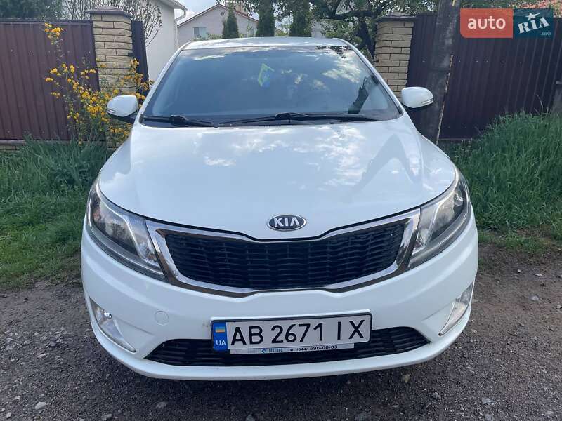Седан Kia Rio 2013 в 