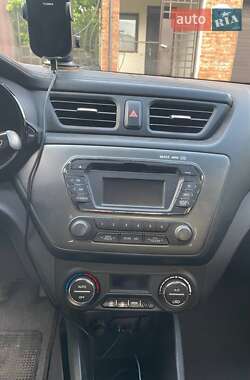 Седан Kia Rio 2013 в 