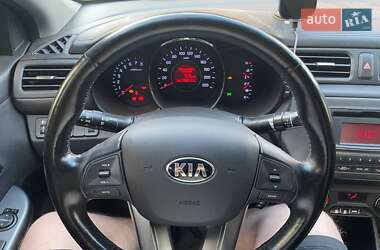 Седан Kia Rio 2013 в 