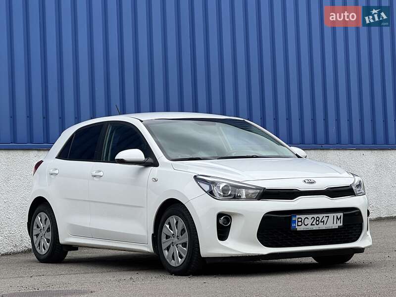 Хетчбек Kia Rio 2017 в Львові