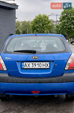 Хэтчбек Kia Rio 2007 в 