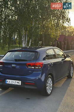 Хэтчбек Kia Rio 2017 в 