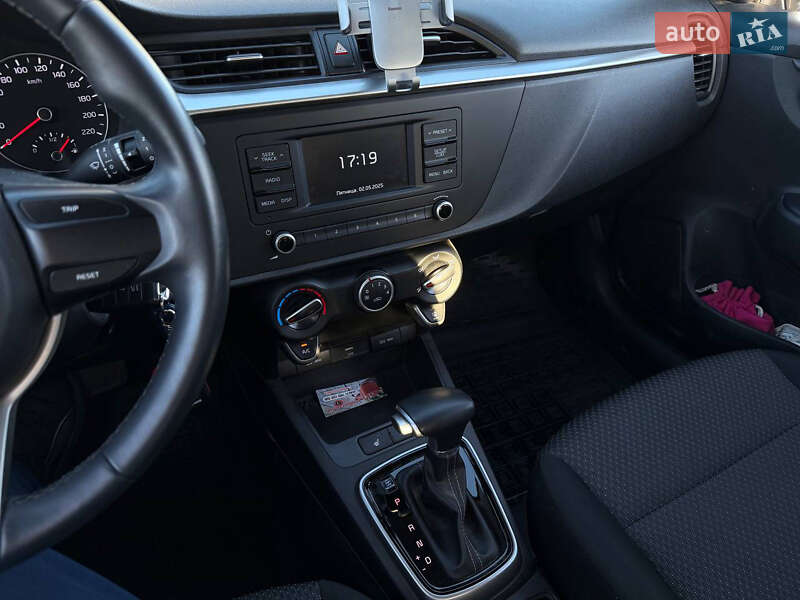 Хетчбек Kia Rio 2021 в Кривому Розі