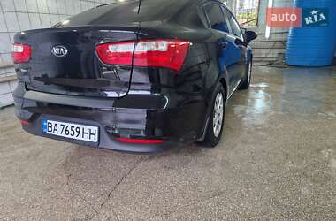 Седан Kia Rio 2017 в 