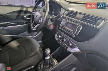 Седан Kia Rio 2017 в 