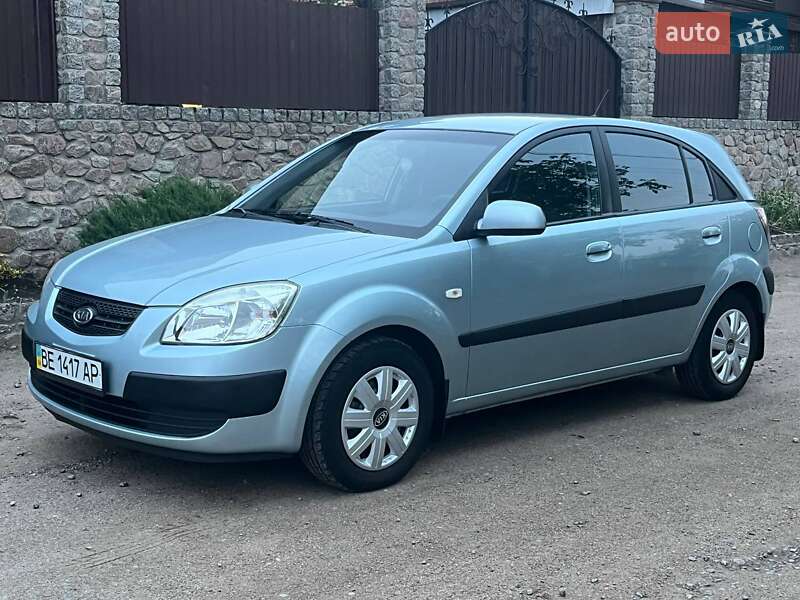 Хетчбек Kia Rio 2006 в 