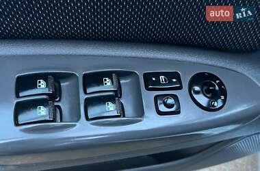 Хетчбек Kia Rio 2006 в 