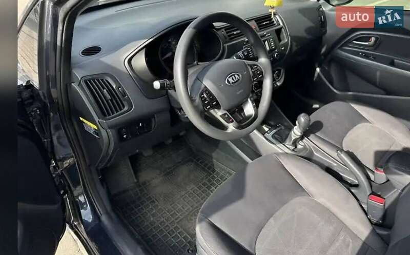 Седан Kia Rio 2013 в Киеве