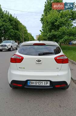 Хетчбек Kia Rio 2012 в 