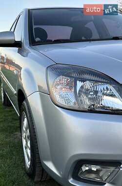 Седан Kia Rio 2011 в 