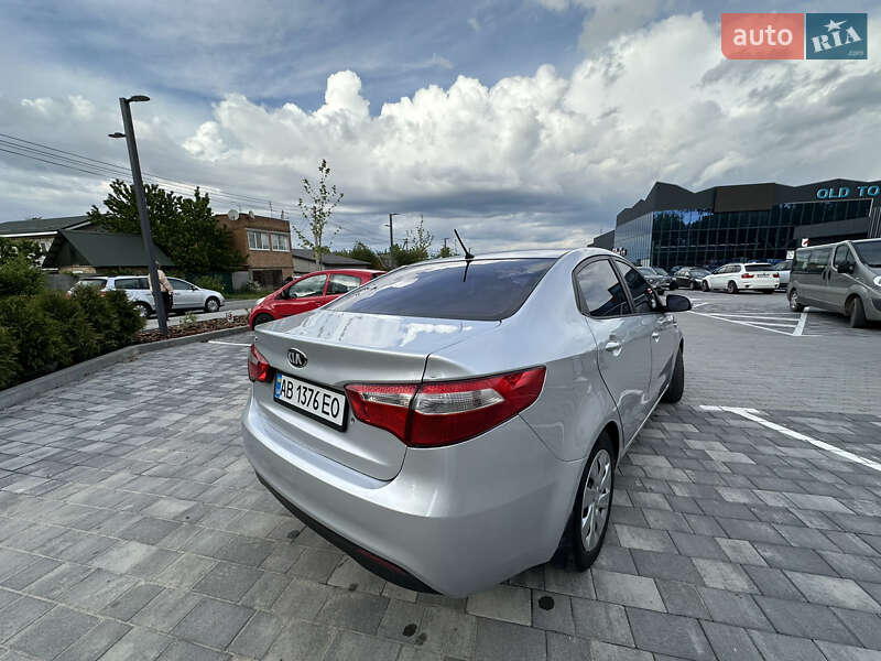 Седан Kia Rio 2013 в Виннице