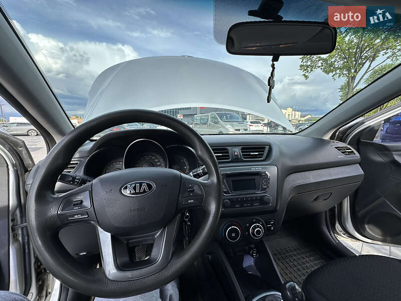 Седан Kia Rio 2013 в Виннице