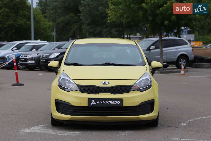 Седан Kia Rio 2015 в Києві