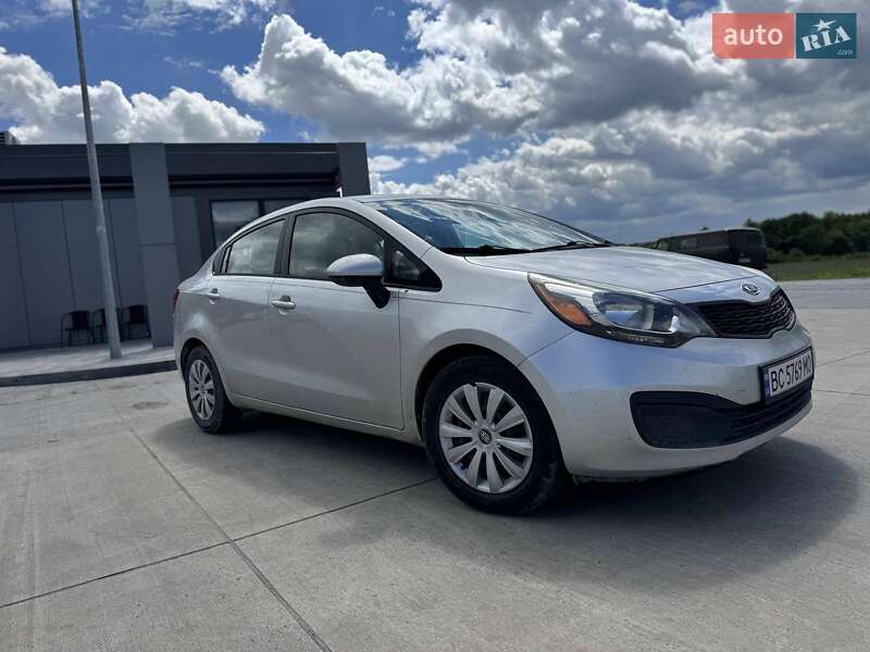 Седан Kia Rio 2012 в Львове