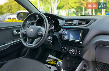 Седан Kia Rio 2013 в 