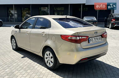 Седан Kia Rio 2012 в 