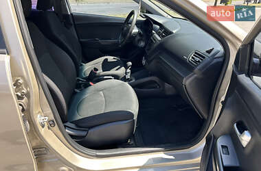Седан Kia Rio 2012 в 