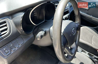 Седан Kia Rio 2012 в 