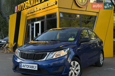 Седан Kia Rio 2011 в Киеве