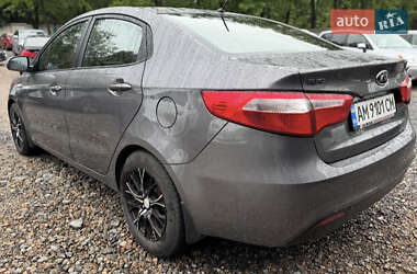 Седан Kia Rio 2012 в 