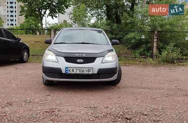 Хэтчбек Kia Rio 2008 в 