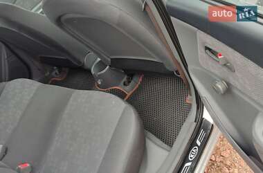Хэтчбек Kia Rio 2008 в 