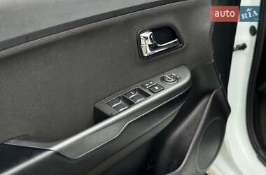 Седан Kia Rio 2013 в 