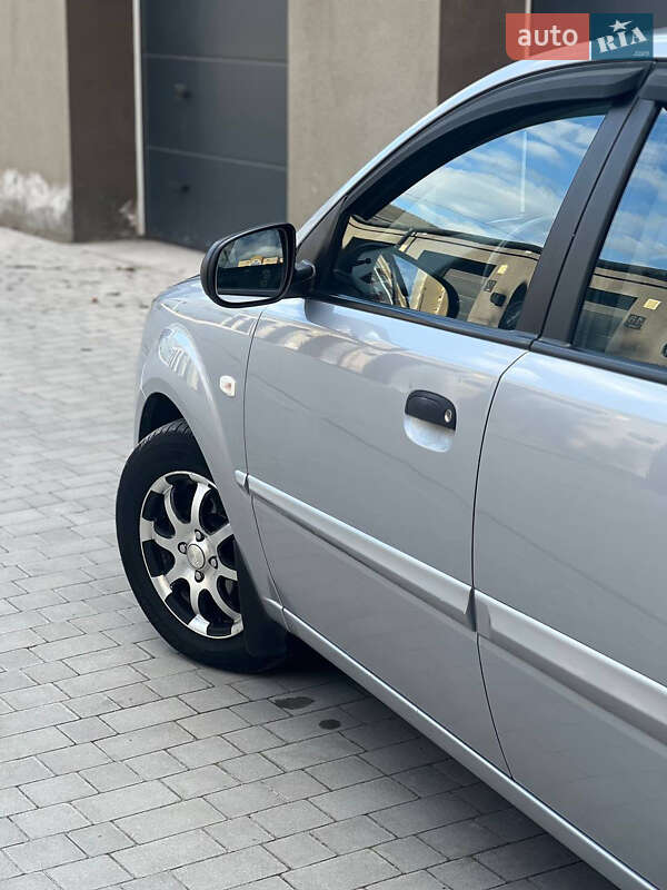 Седан Kia Rio 2010 в Каменец-Подольском