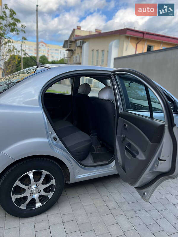 Седан Kia Rio 2010 в Каменец-Подольском