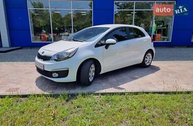 Хэтчбек Kia Rio 2015 в Харькове