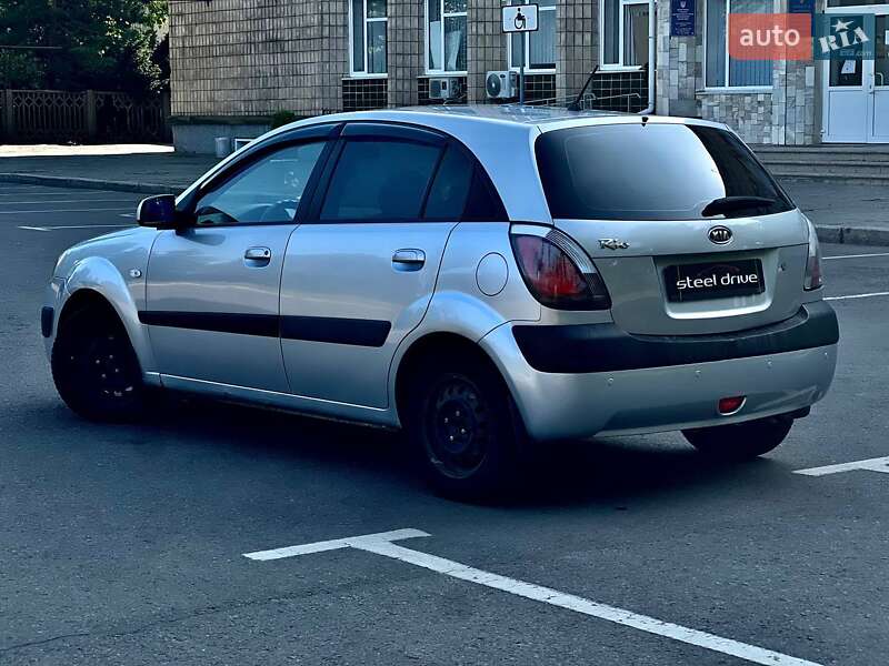 Хэтчбек Kia Rio 2007 в Николаеве