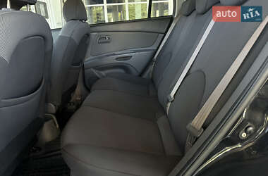 Хэтчбек Kia Rio 2008 в 
