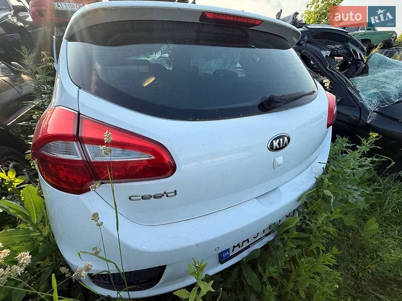 Хэтчбек Kia Rio 2018 в 