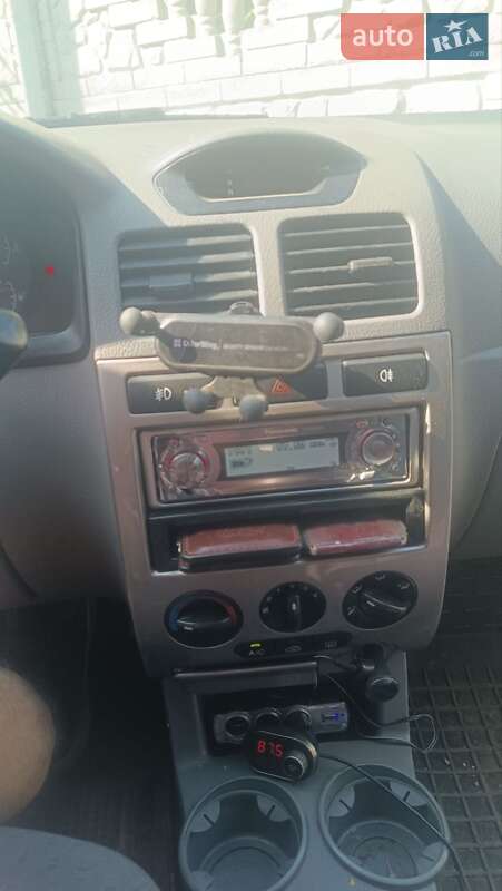 Універсал Kia Rio 2003 в Івано-Франківську