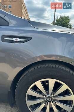 Седан Kia Rio 2013 в Полтаві